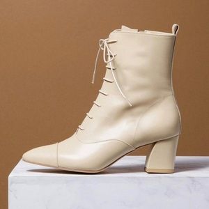 Doratore Appia Beige Ankle Boots